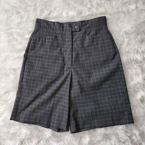 TEHAMA WOMEN'S BERMUDA SHORTS SIZE 10 GRAY